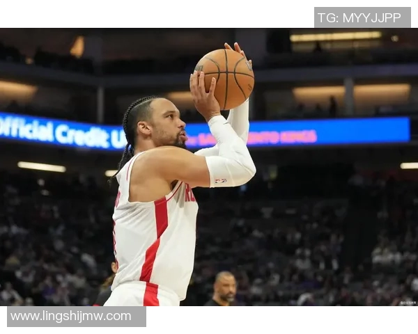 2017年火箭队与湖人队激战回顾：一场篮球盛宴的精彩瞬间与战术分析